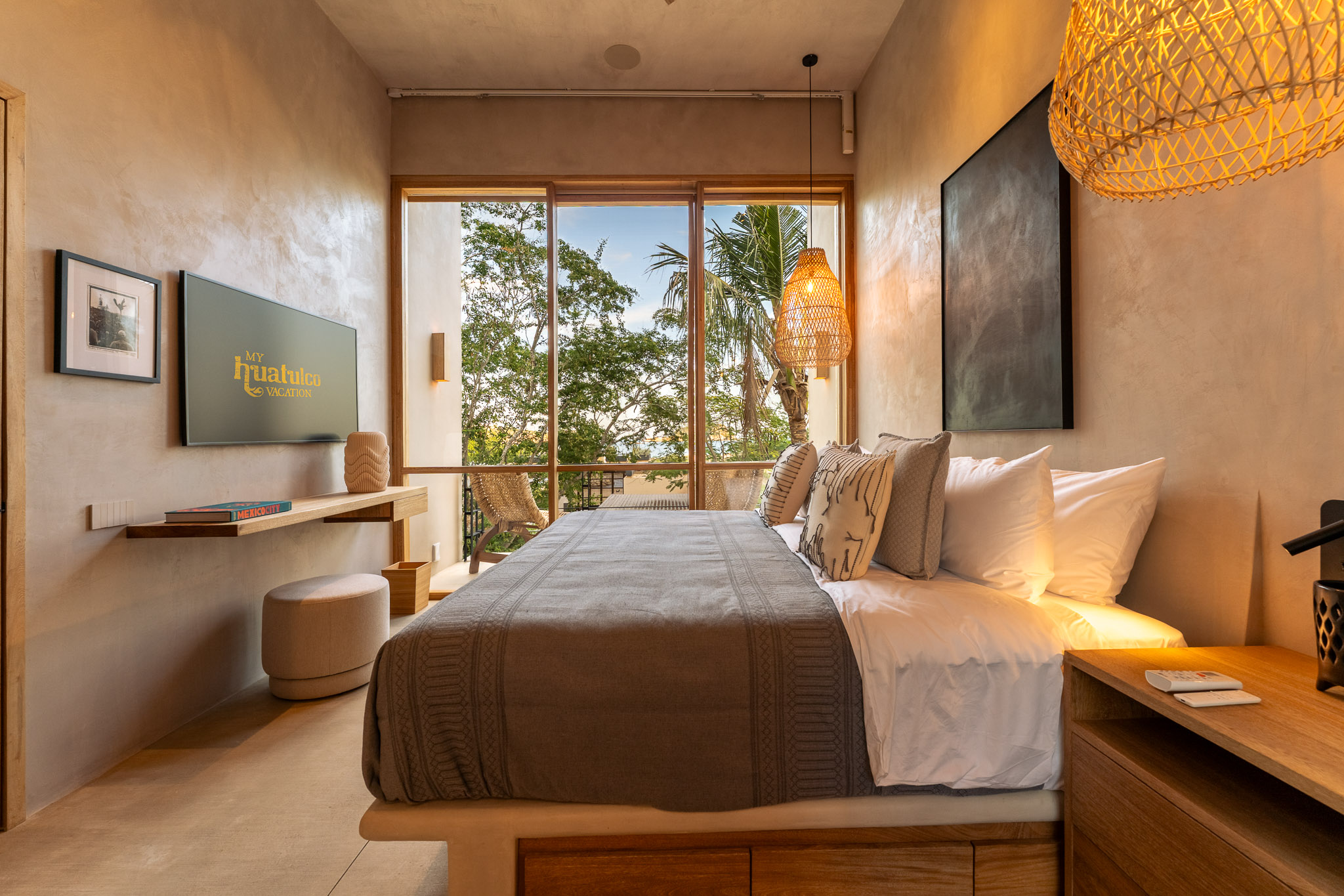 Private gym with Peloton